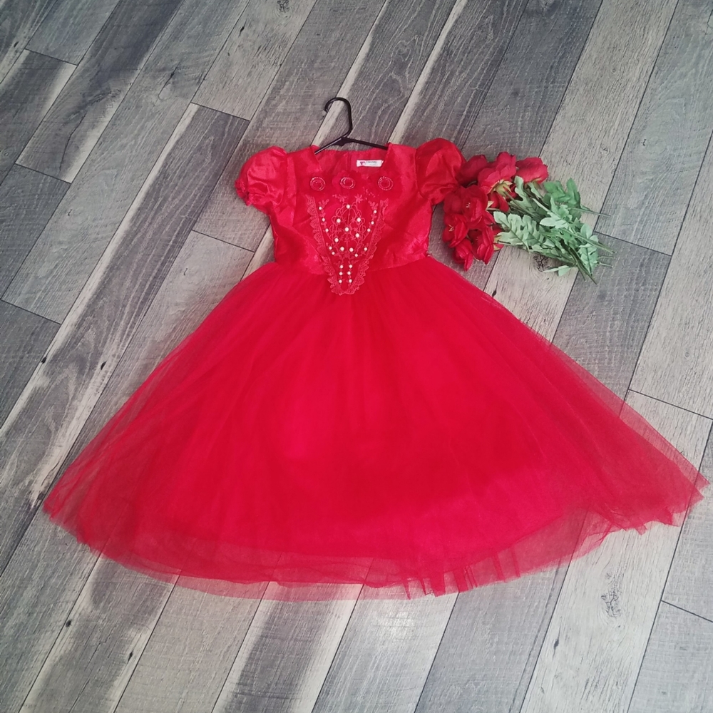 Vogue Fashion Red formal dress. Size on tag is 150